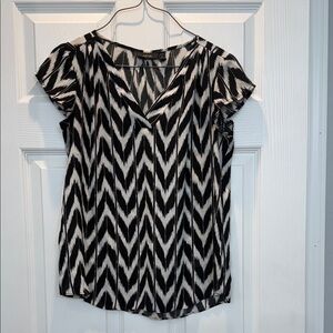 Apt. 9 Black and White Zigzag Blouse